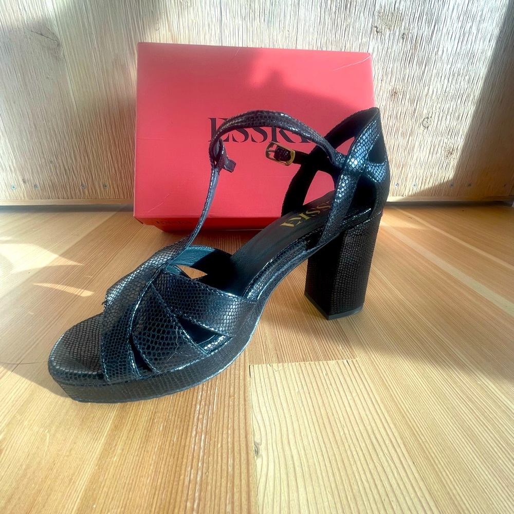 Eska Black Textured Heels
